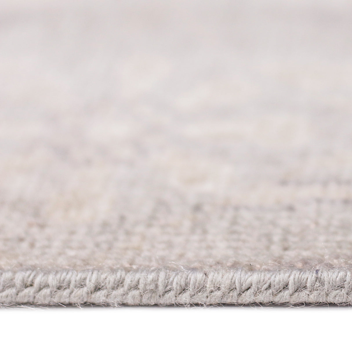 Amer Rugs AIN-2 Ainsley Classic Bordered Area Rug