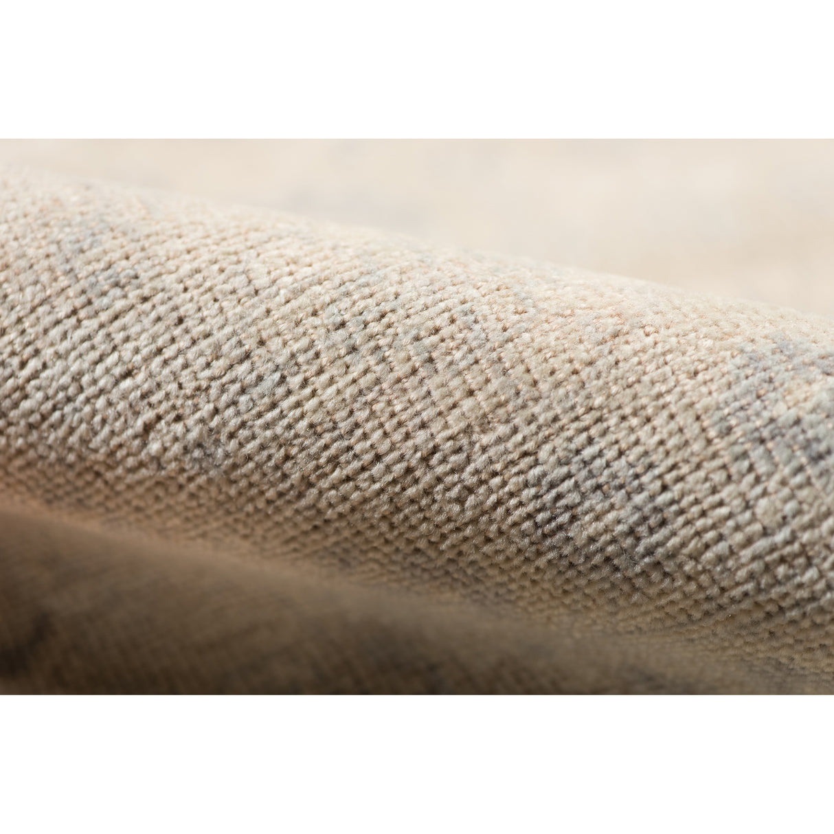 Amer Rugs AIN-4 Ainsley Classic Bordered Area Rug