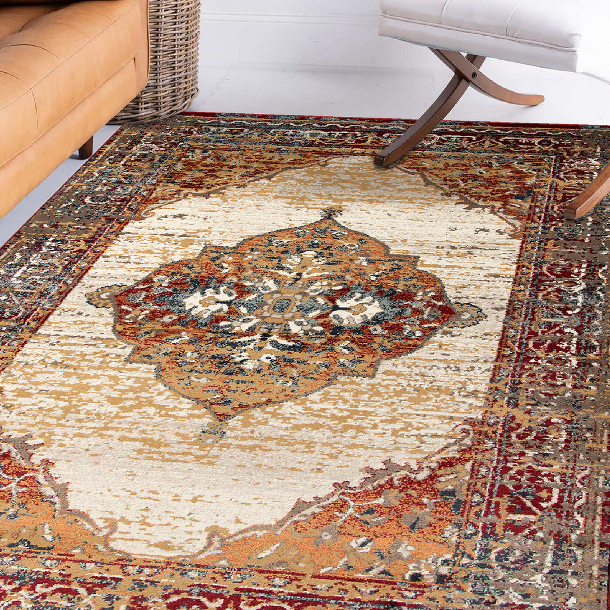 Amer Rugs ALU-4 Allure Classic Medallion /Red Area Rug