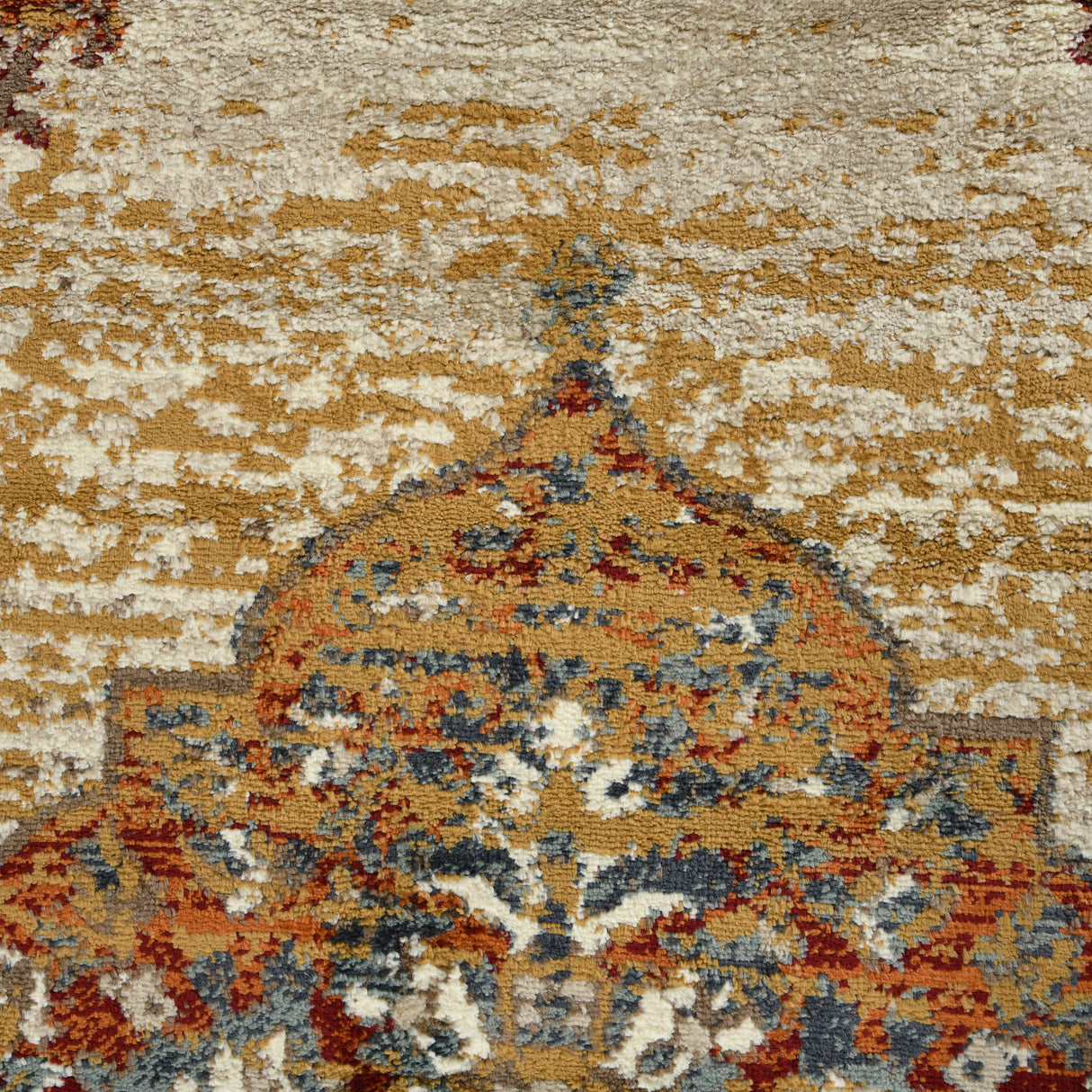 Amer Rugs ALU-4 Allure Classic Medallion /Red Area Rug
