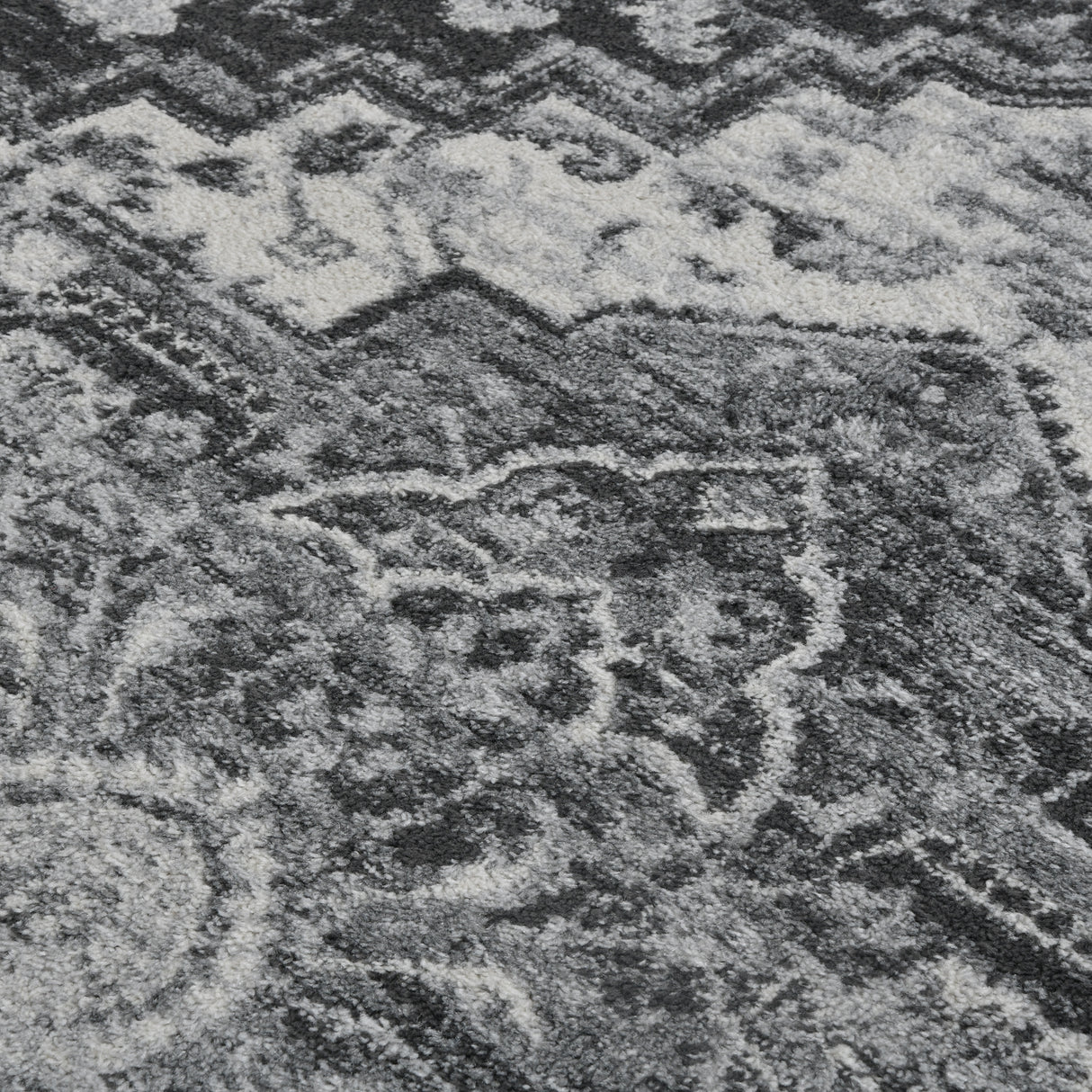 Amer Rugs ALX-88 Alexandria Classic Medallion /Gray Area Rug