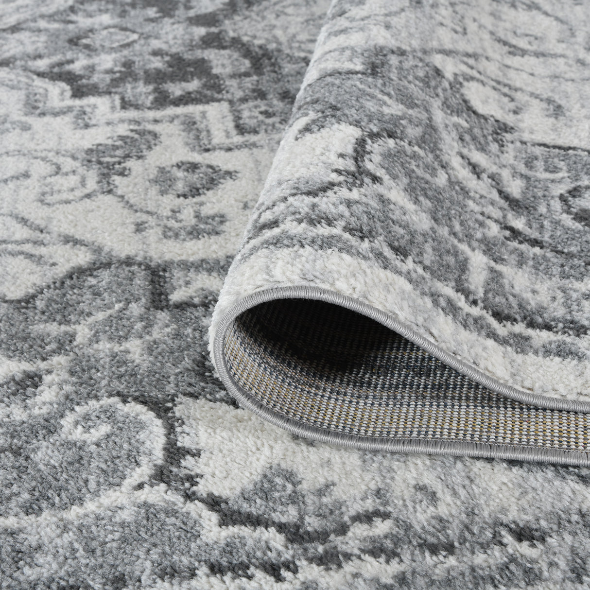Amer Rugs ALX-89 Alexandria Classic Medallion Runner Rug, 2'6" X 10'3" Area Rug