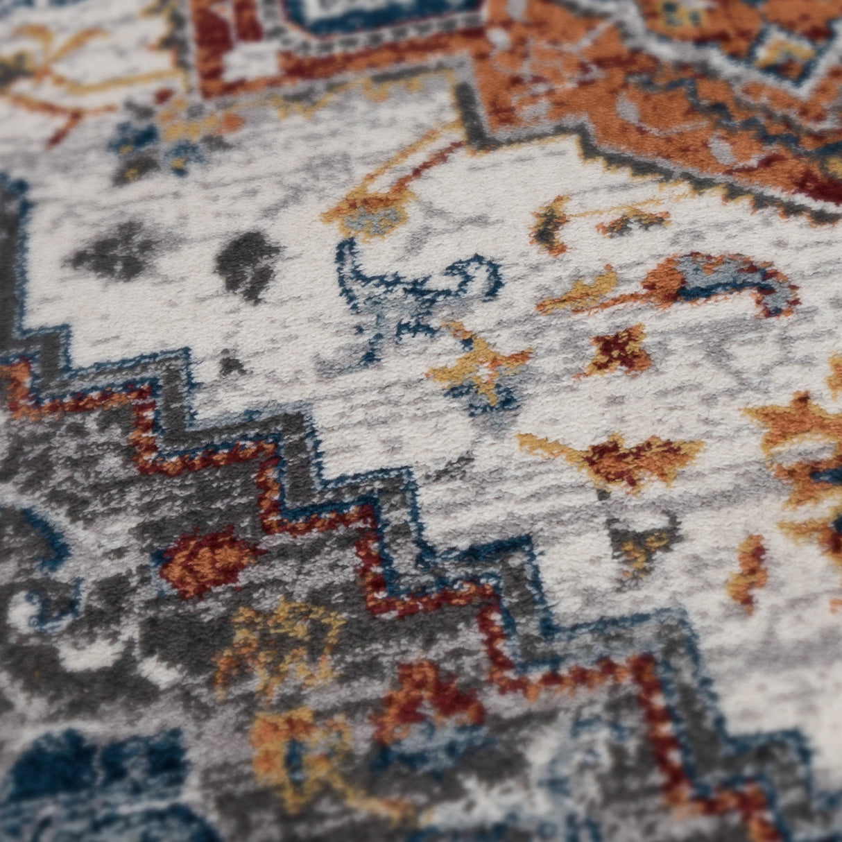 Amer Rugs ALX-91 Alexandria Classic Medallion Runner Rug, 2'6" X 10'3" Area Rug