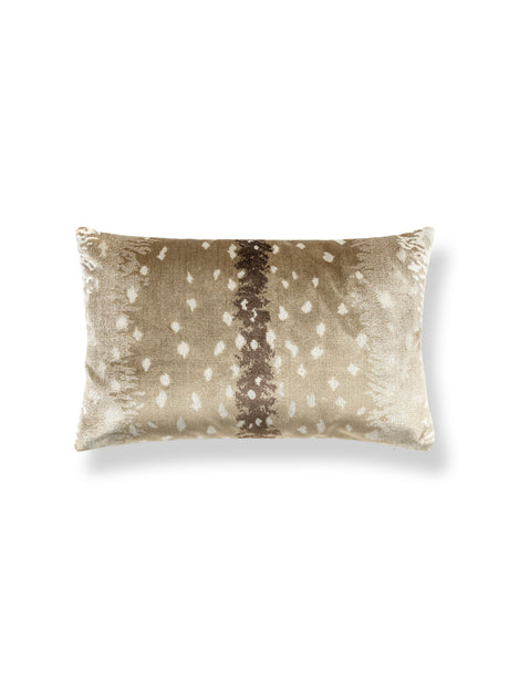 Scalamandre AL 0003MBDKBOHE ANTELOPE / VELVET PILLOW - Pillo