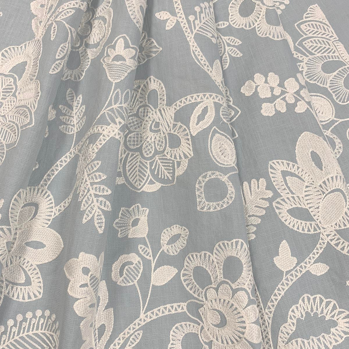 Eade’s ANNIE SKY SKY