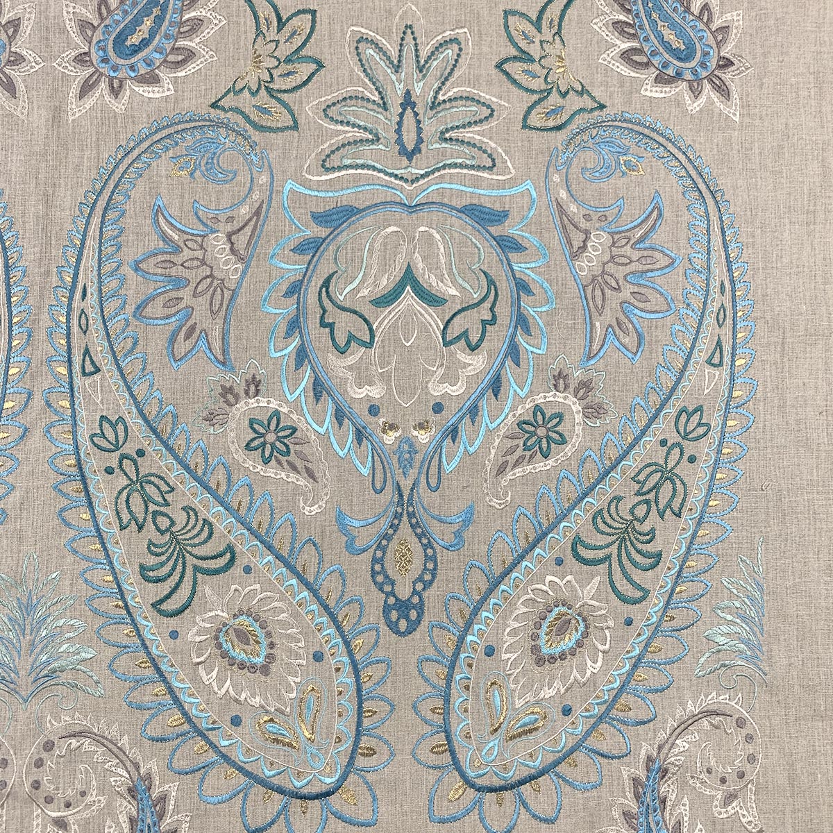 Eade’s CAPRA VIVANT VIVANT