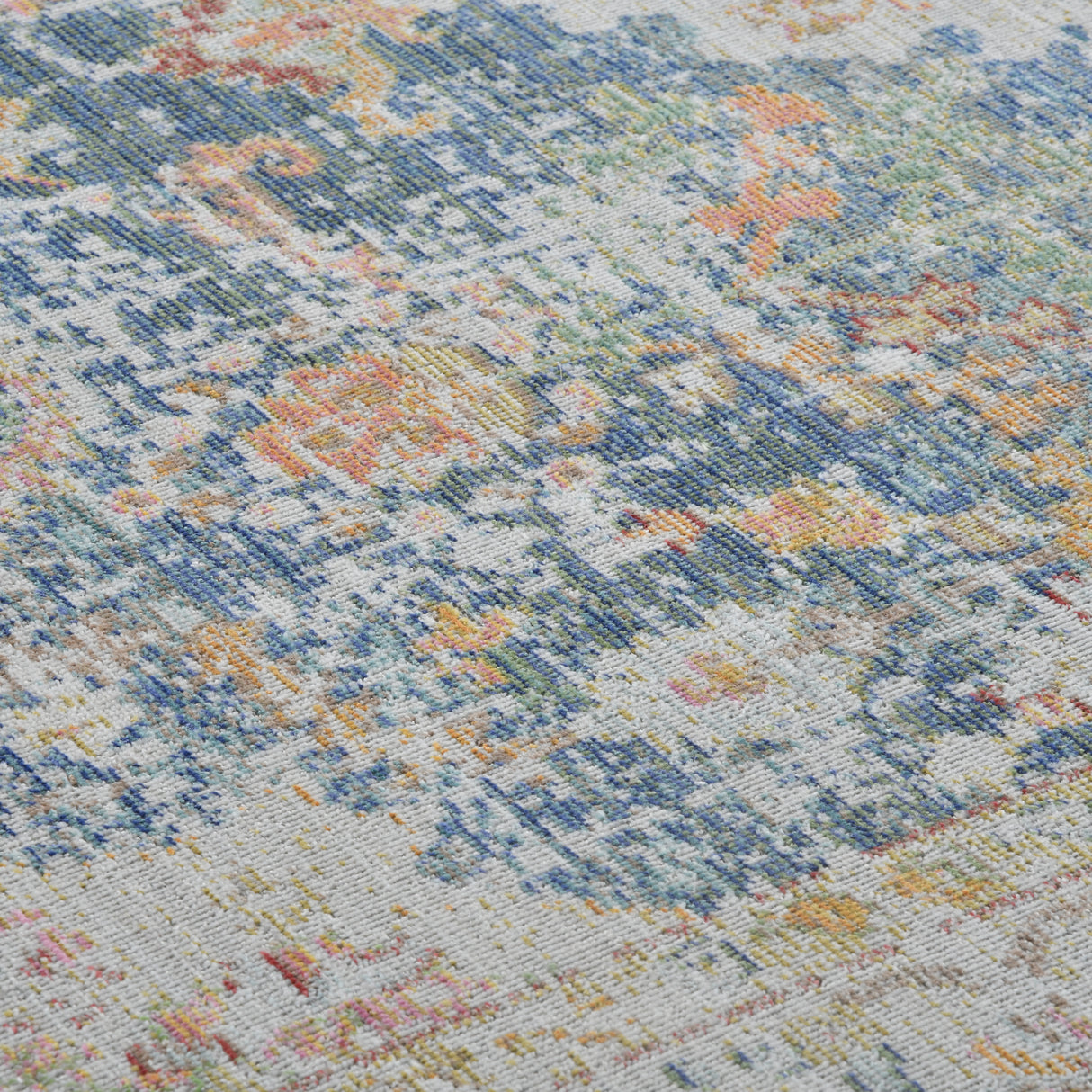 Amer Rugs CEN-18 Century Vintage Medallion /Ivory Area Rug