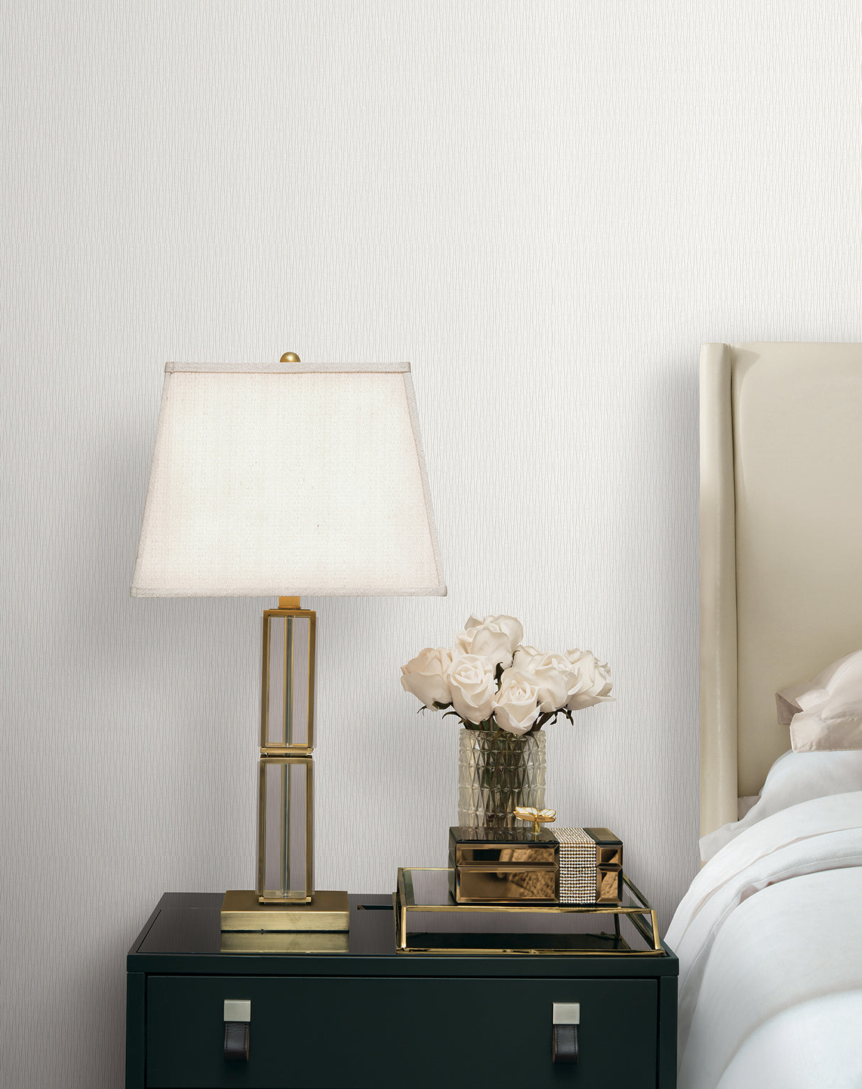 Candice Olson COD0614 Ripple Effect White Petite Ogee Wallpaper