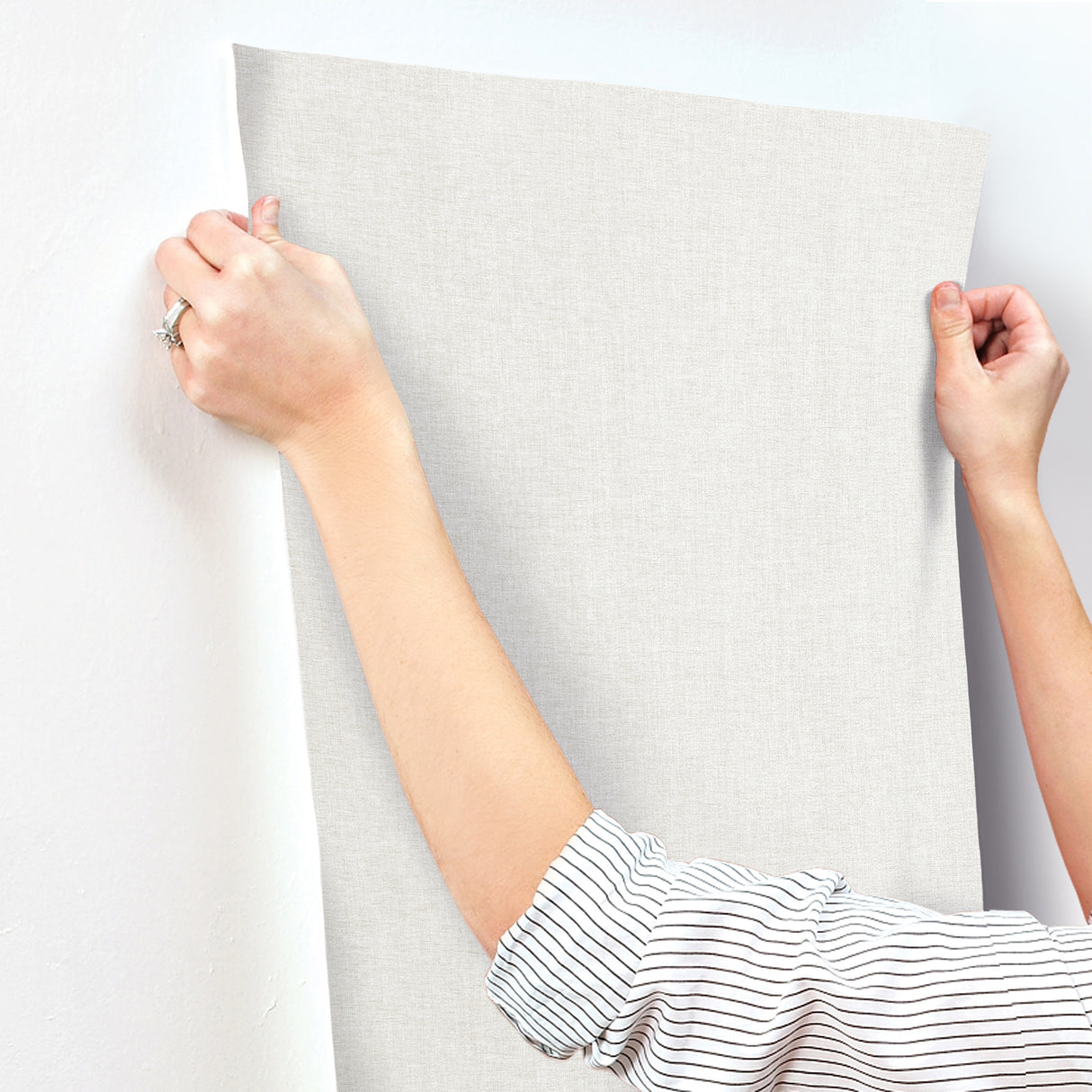Candice Olson COD0647 Loominosity White Faux Linen Wallpaper