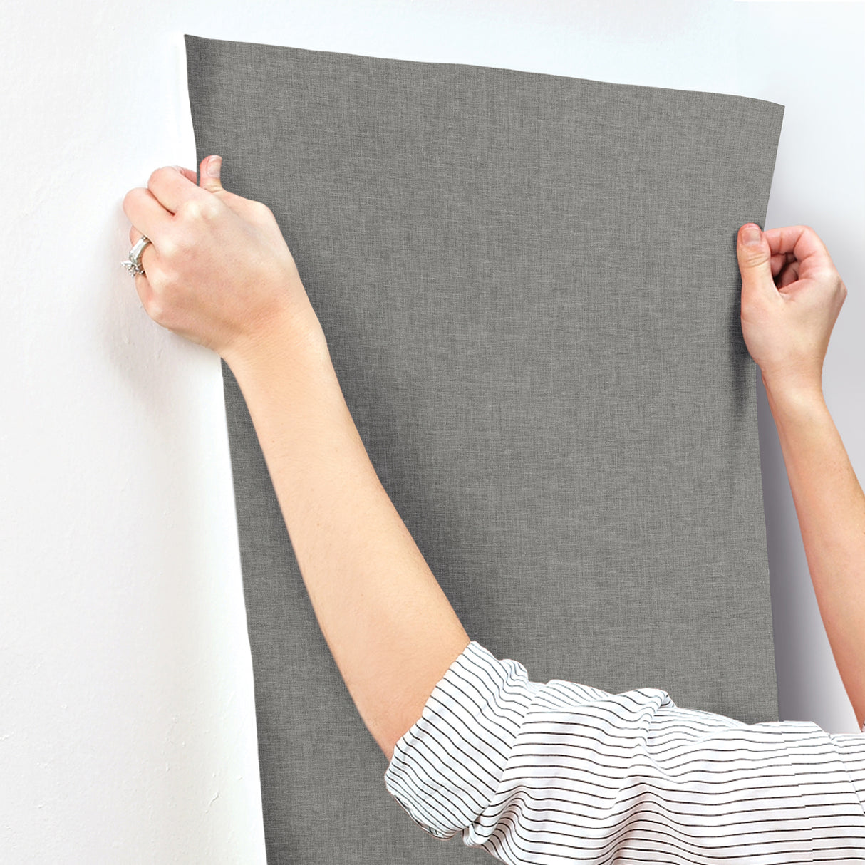 Candice Olson COD0652 Loominosity Pewter Faux Linen Wallpaper