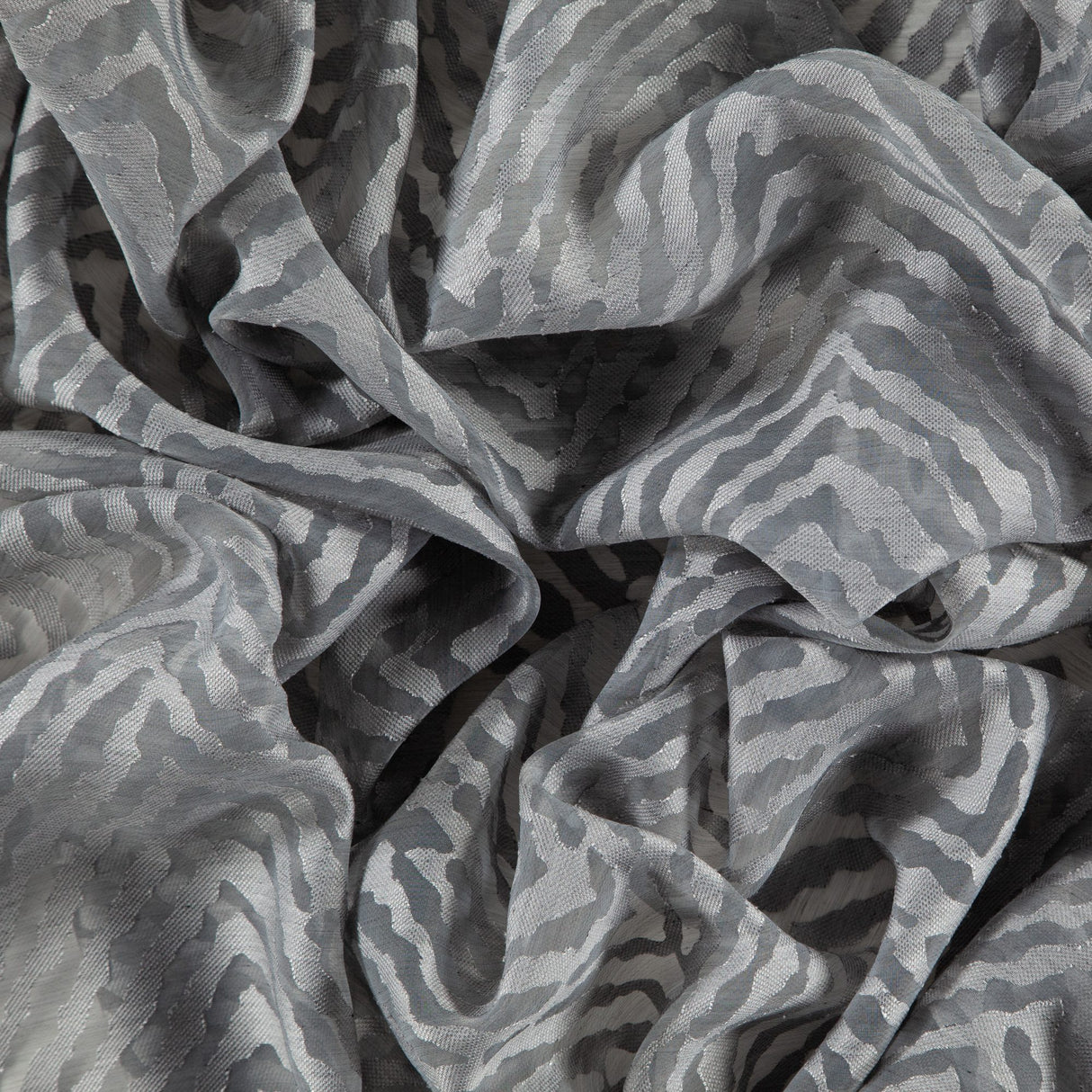  95-J8831 CONNECTION Fabric - Eade's Wallpaper & Fabric