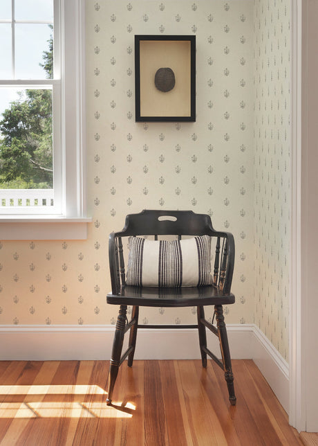 Chesapeake CTR64151 Bristol Ivory Medallion Toss Wallpaper