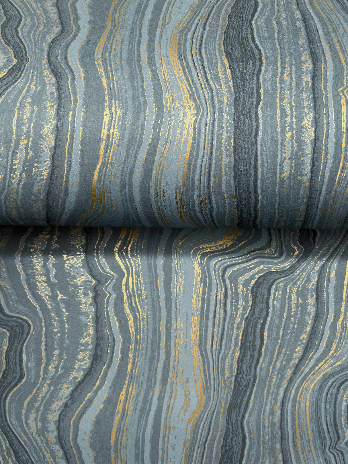 Eade’s Mineral Shimmer Denim & Gold