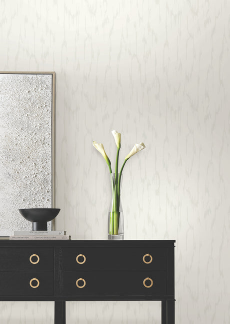 Eade’s Flowing White