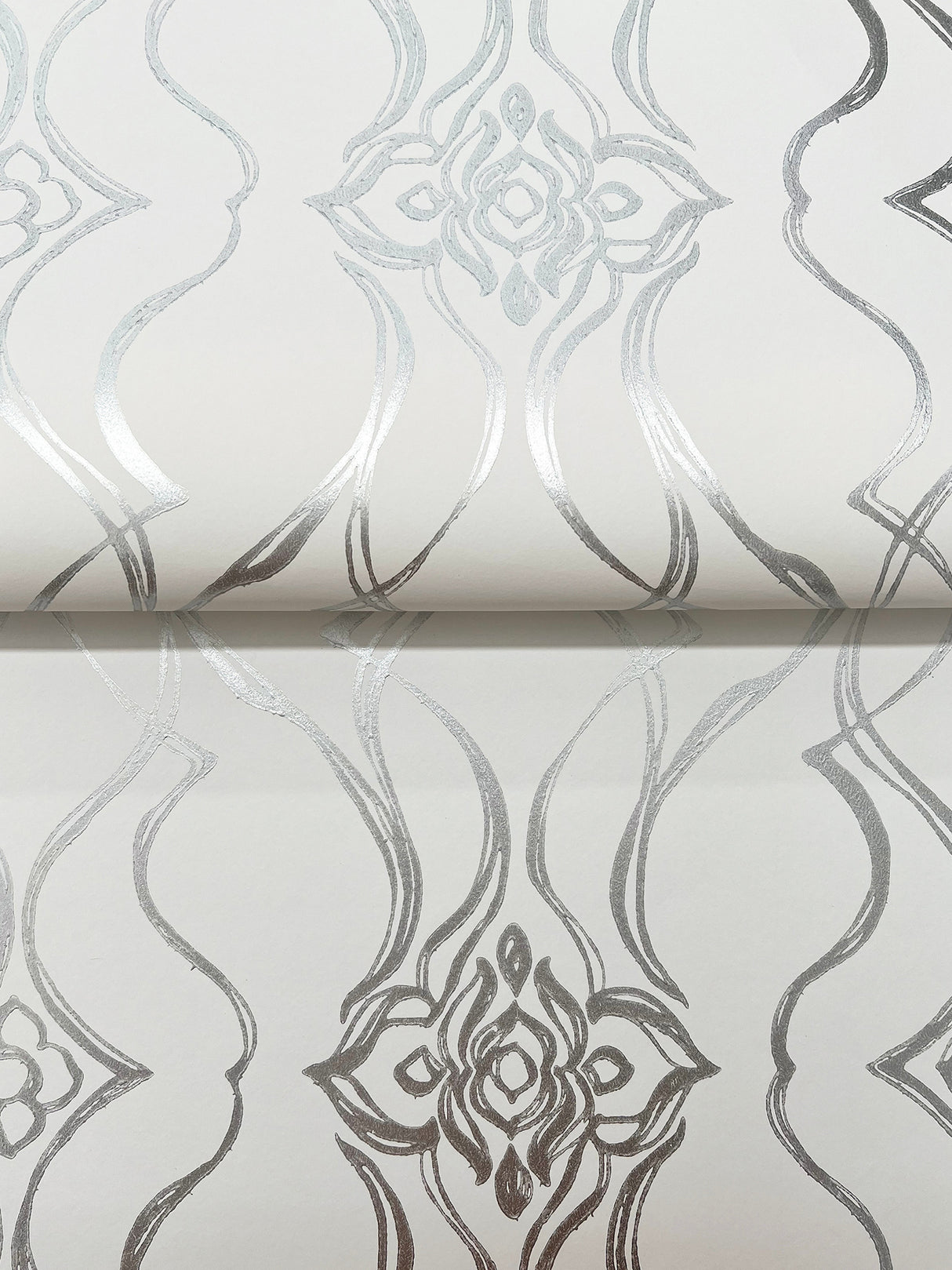 Eade’s Pirouette White & Silver
