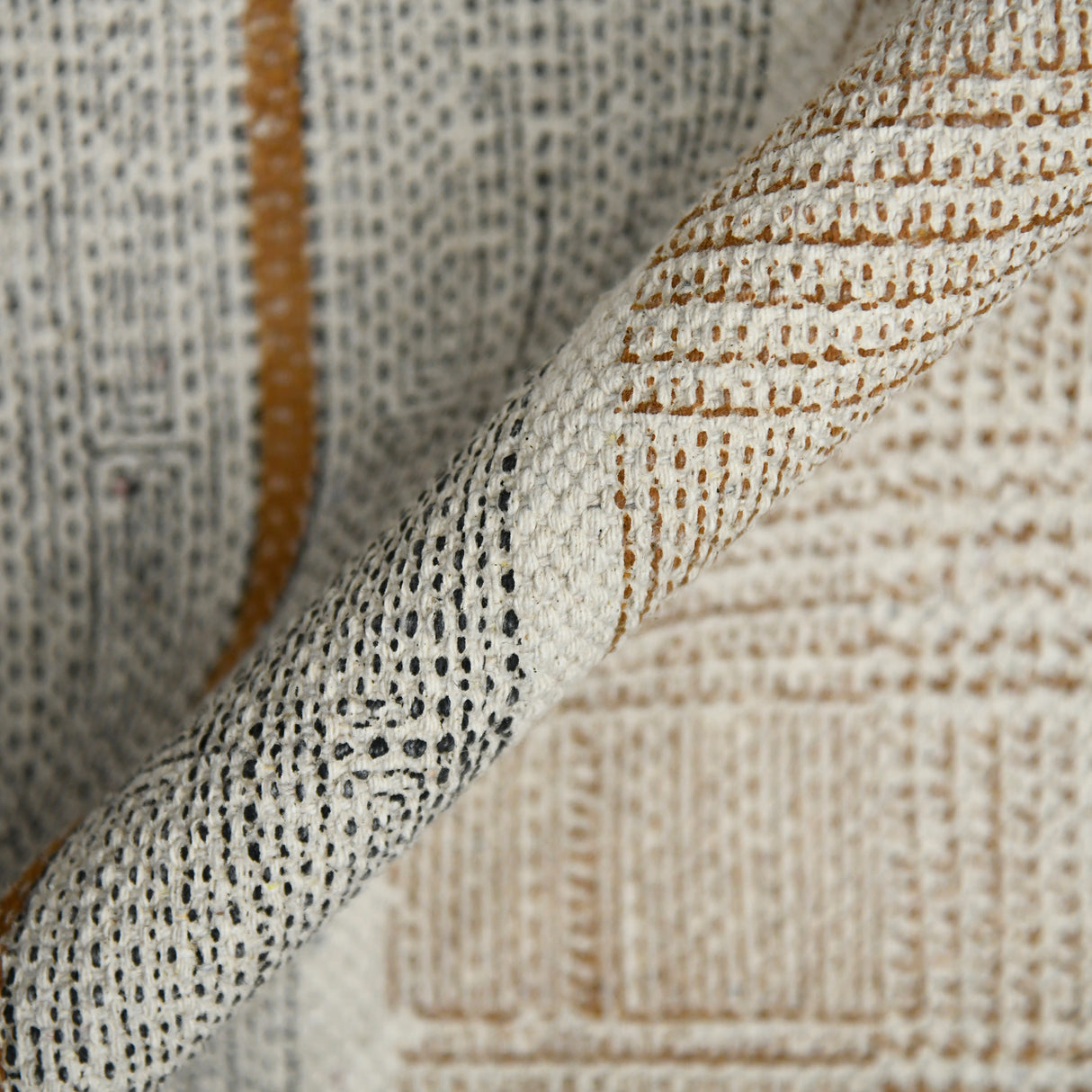 Amer Rugs DUN-3 Dune Distressed Geometric Area Rug