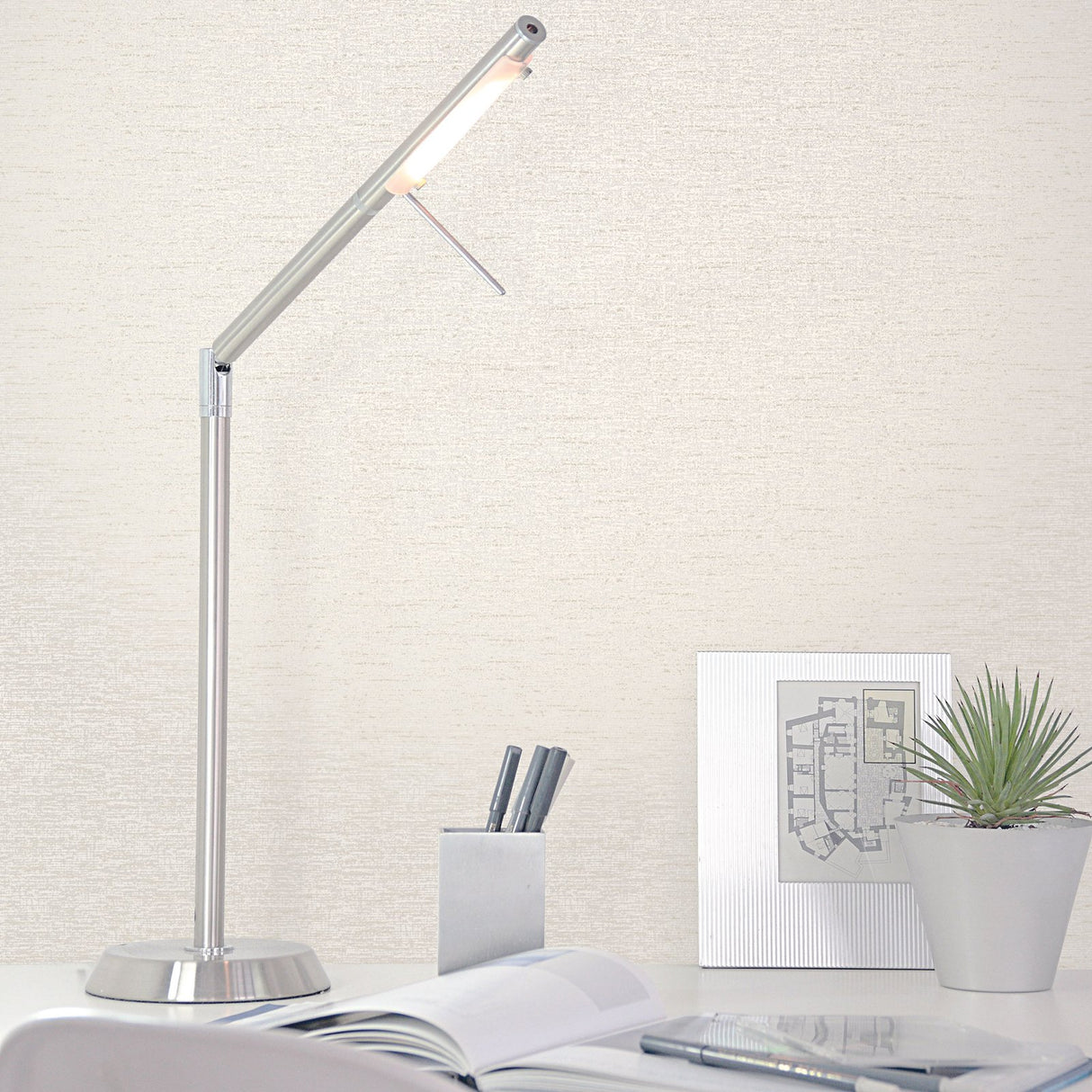 Eade's DWP0233-05-sample Cream