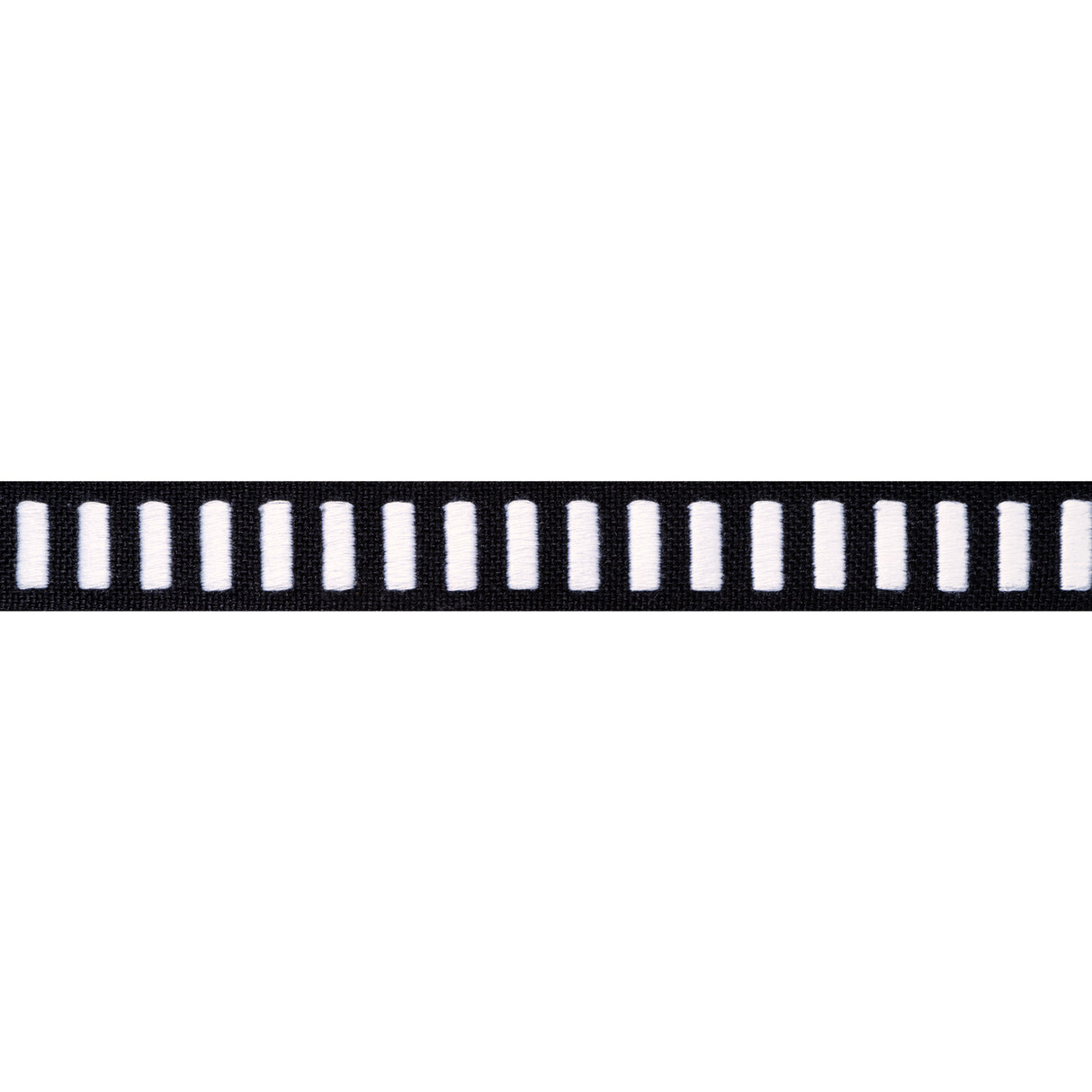 Thibaut E12134 DASH TAPE White on Onyx