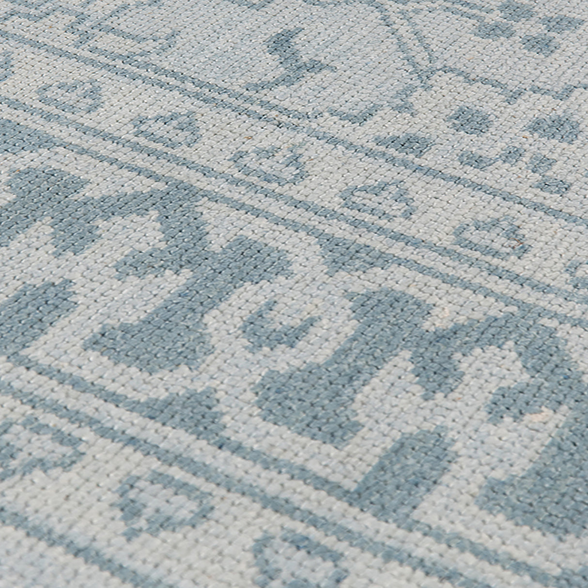 Amer Rugs EMP-9 Empress Classic Bordered Area Rug