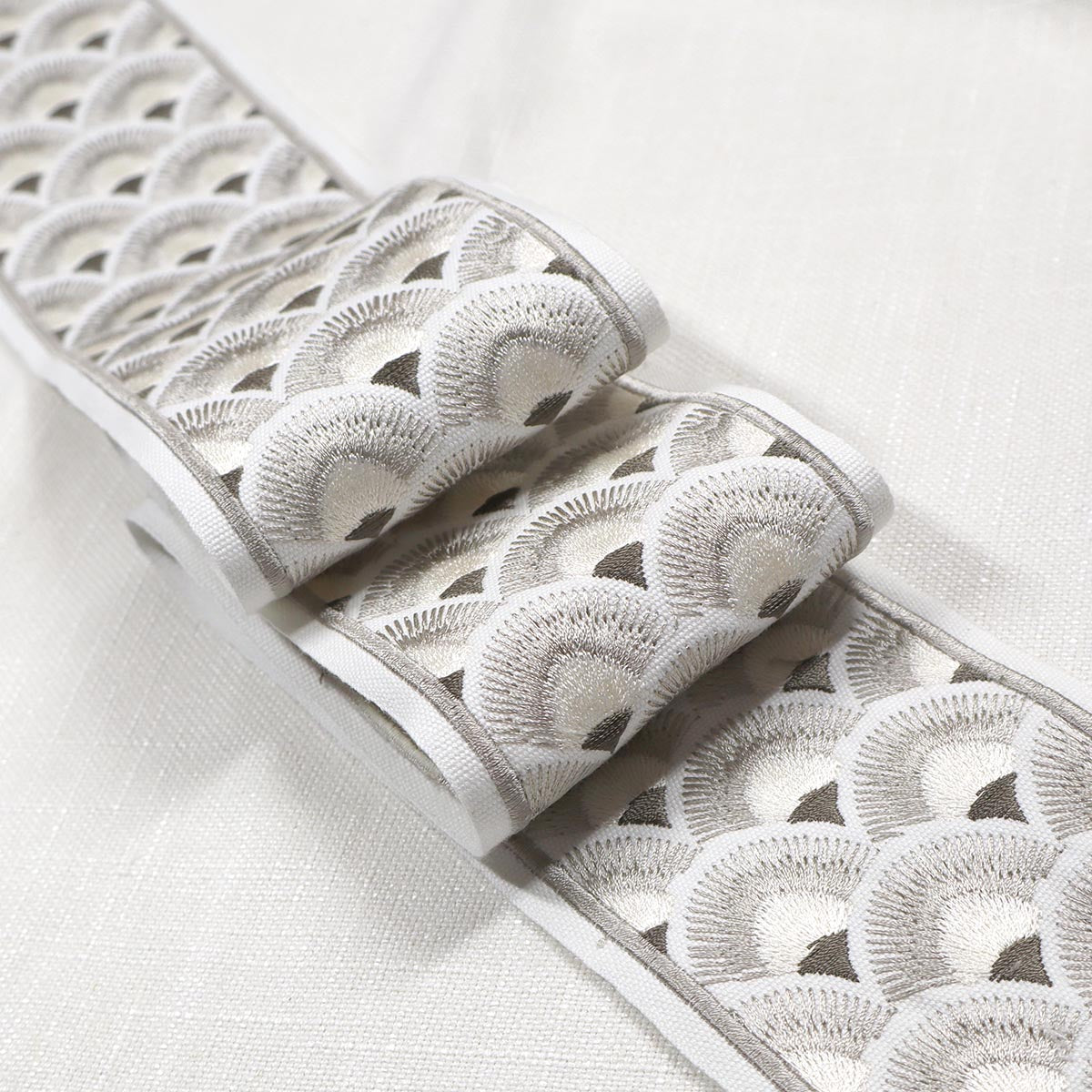 Eade’s FANNY EMB TAPE NICKEL NICKEL