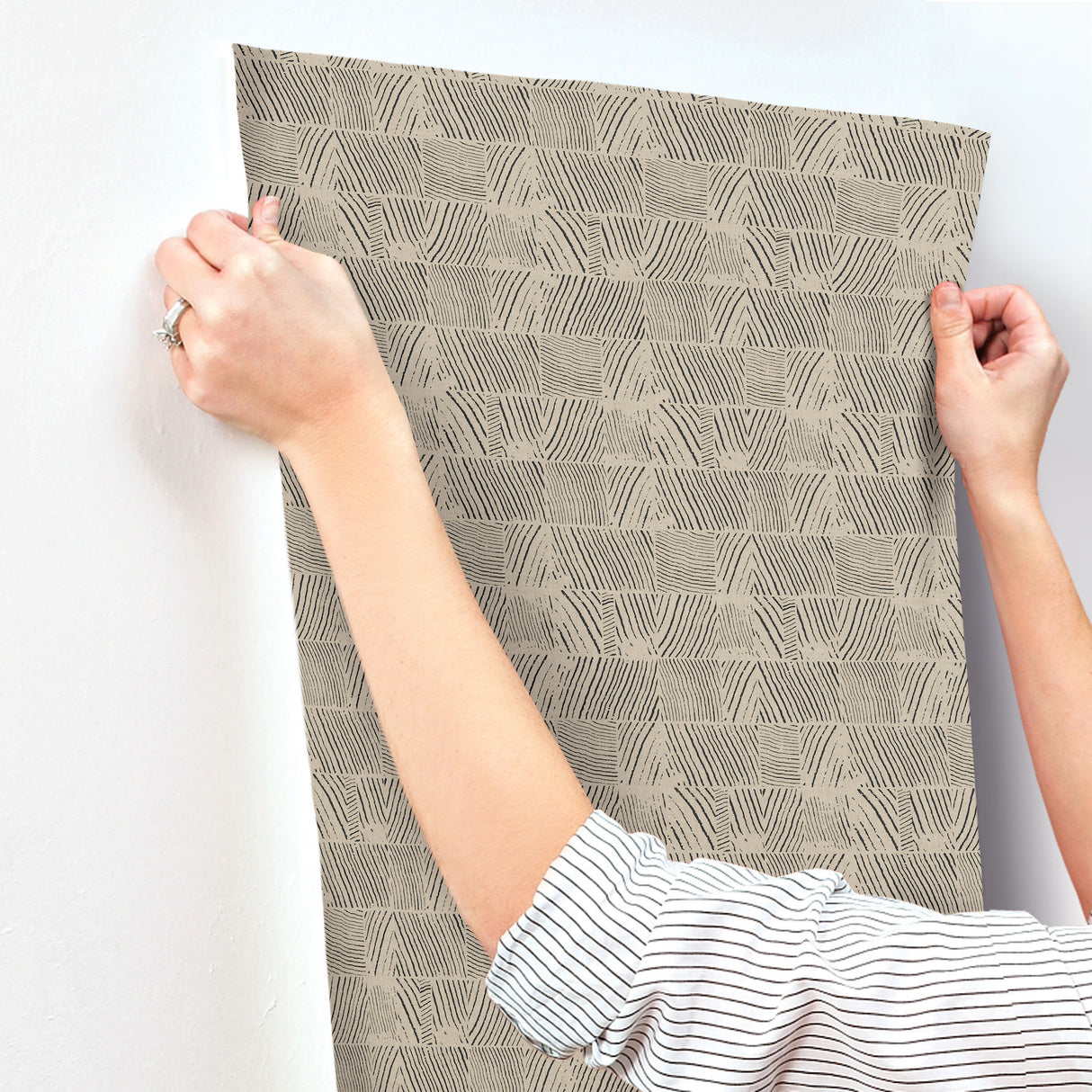 Eade’s Woodcut Black & Linen
