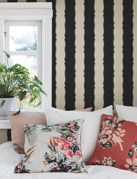 York GR6015 Scalloped Stripe Black Wallpaper