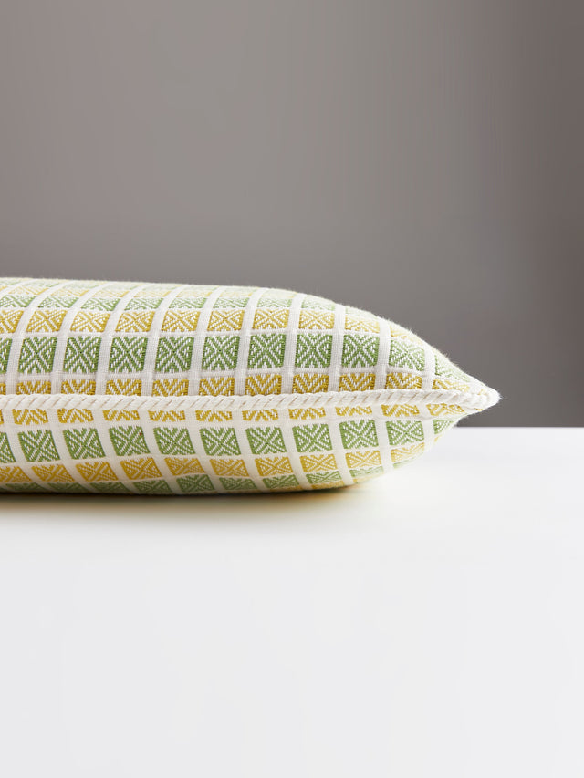 Scalamandre GW 0002LFAIRPILL FAIR ISLE PILLOW - Pillow Colle