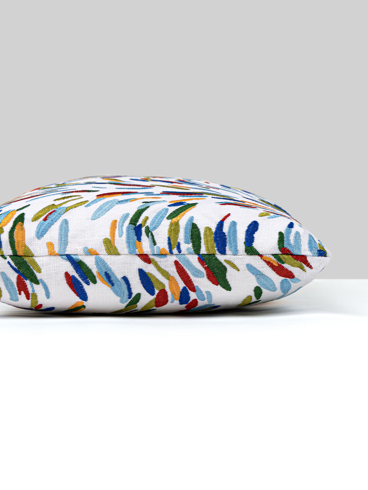 Scalamandre HN 0002LBDK27336 FOUNTAIN EMBROIDERY PILLOW - Pi