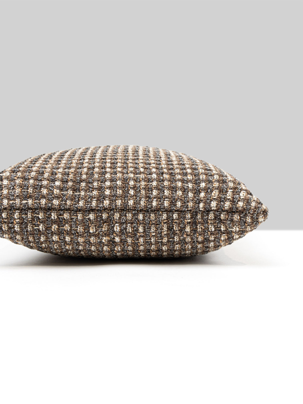 Scalamandre HN 0003LBDK27333 HEATHERTON PILLOW - Pillow Coll