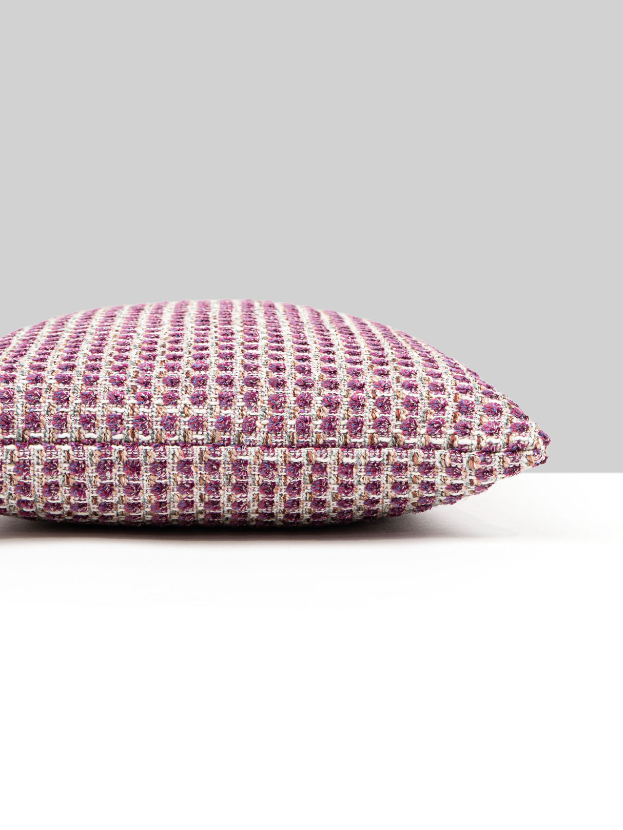 Scalamandre HN 0011LBDK27333 HEATHERTON PILLOW - Pillow Coll