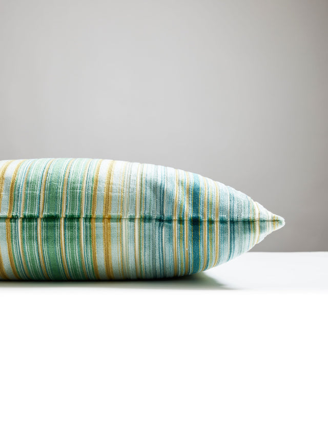 Scalamandre JM 0003SDDK0592 TIMBERLAKE VELVET PILLOW - Pillo