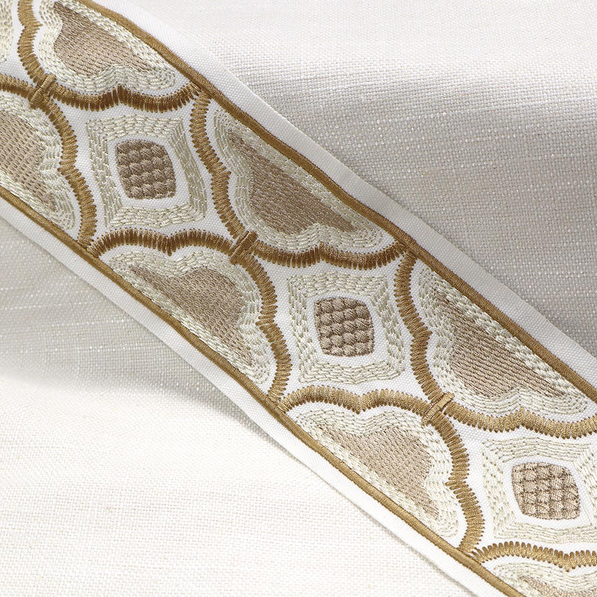 Eade’s KESWICK EMB TAPE VINTAGE VINTAGE