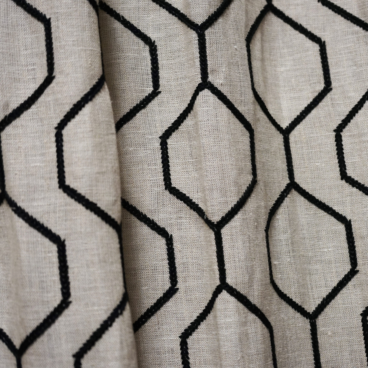 JF Studio 98-SJ101 LINKED Fabric - Eade's Wallpaper & Fabric