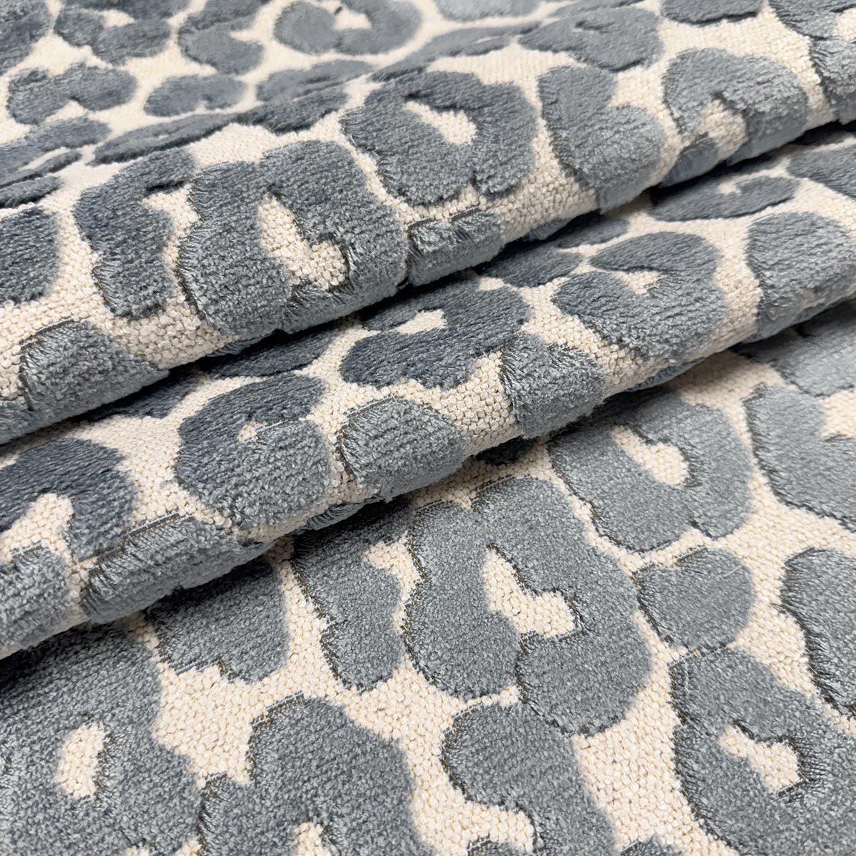 Eade’s LUX SKYBLUE SKYBLUE