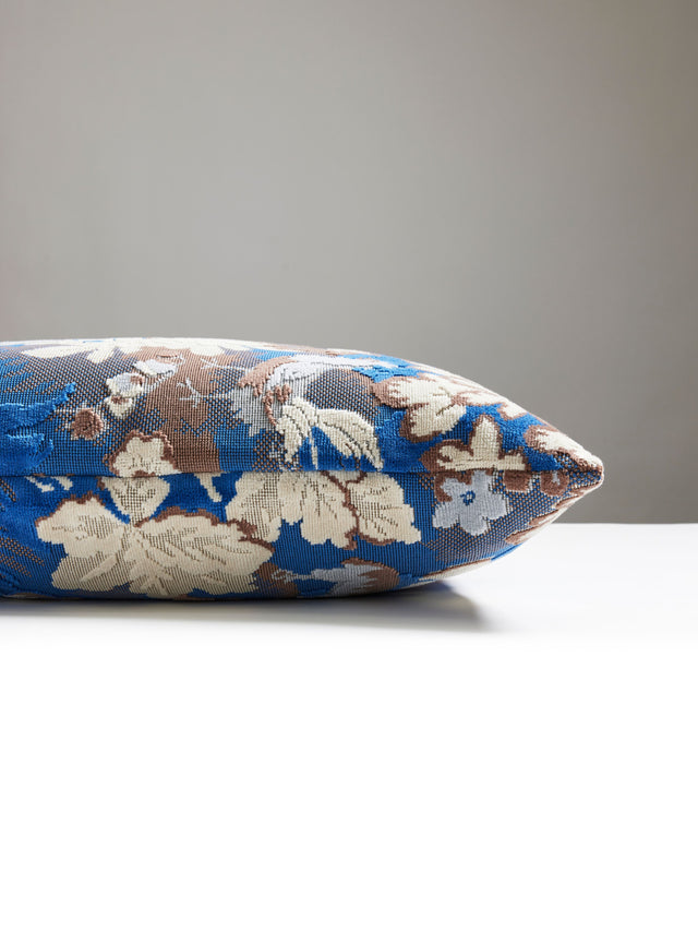 Scalamandre M1 0001SDDK0264 TAILS TALE PILLOW - Pillow Colle