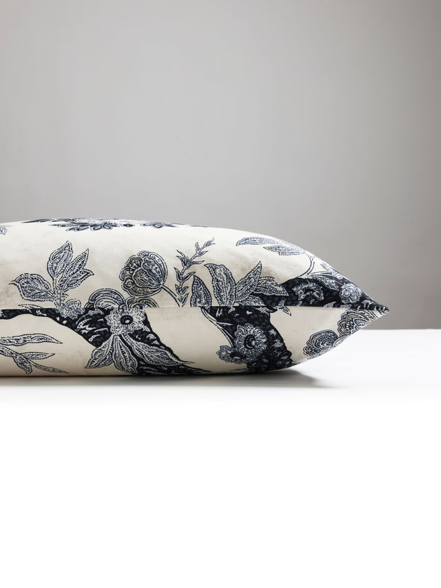 Scalamandre M7 0002SUMMPILL SUMMERHOUSE HILL PILLOW - Pillow