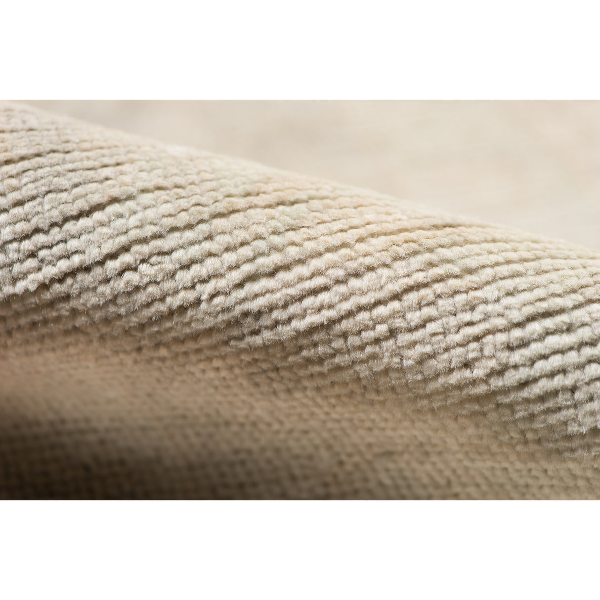 Amer Rugs MAYA-4 Maya Classic Bordered Area Rug