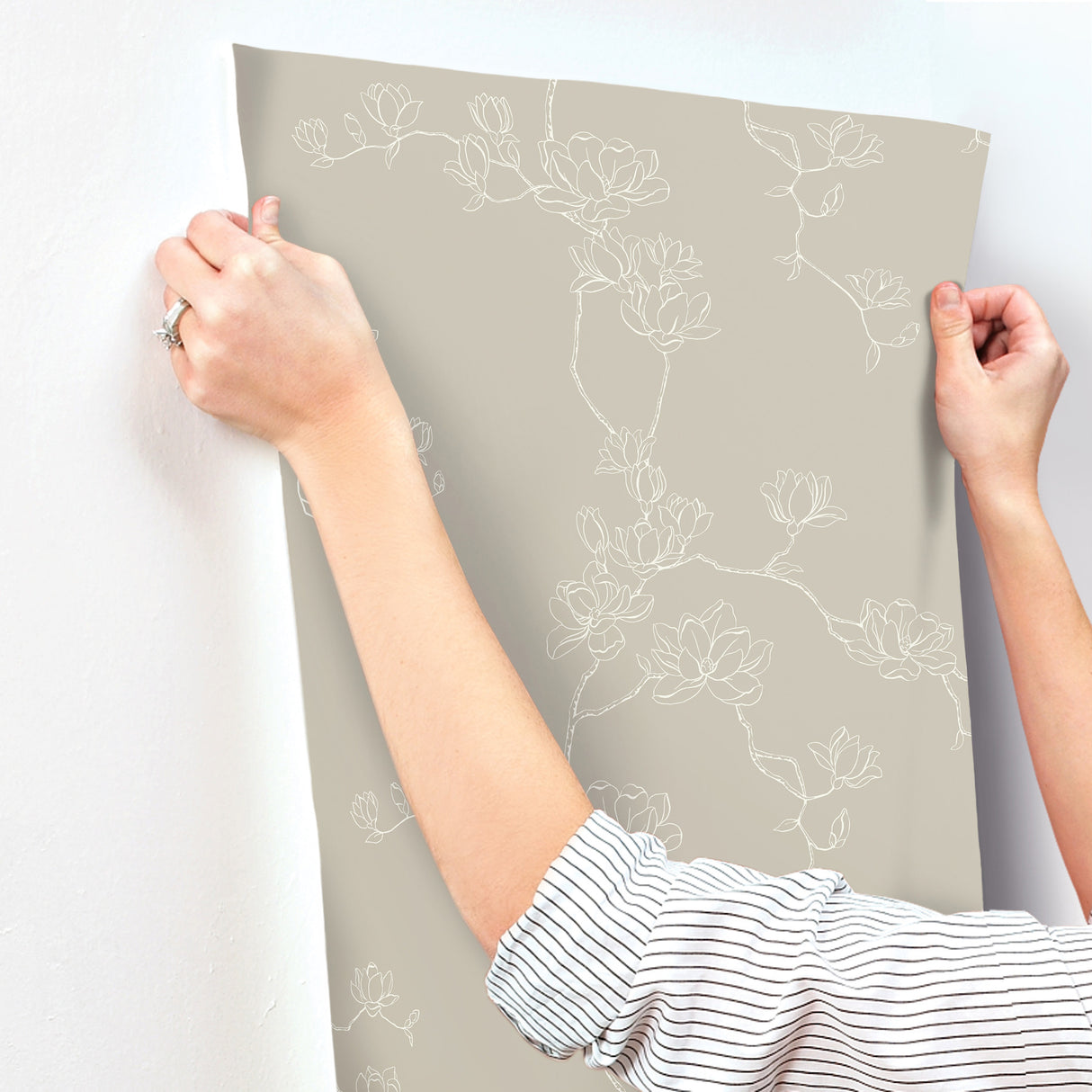 Magnolia Home MF4736 Magnolia Taupe Branches Wallpaper