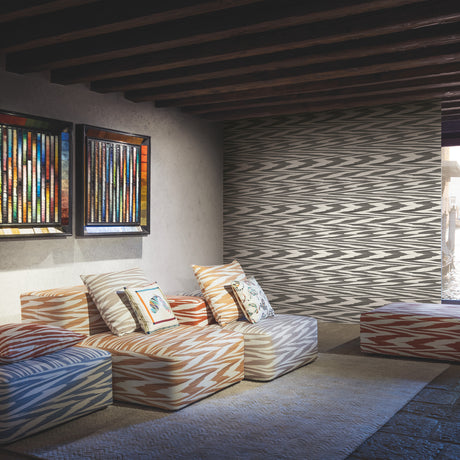 York MI10341 Flamed Zigzag Black & Cream Wallpaper