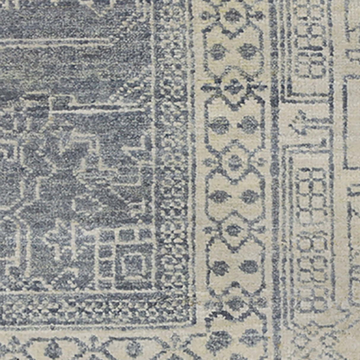 Amer Rugs NUI-3 Nuit Arabe Classic Bordered Area Rug