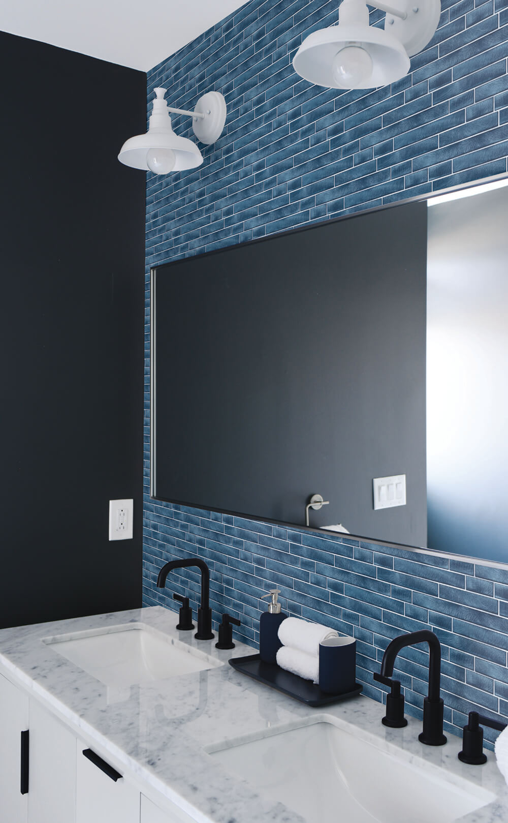 NextWall NW34602 Peek & Stick Wallpaper - Eade's Wallpaper & Fabric