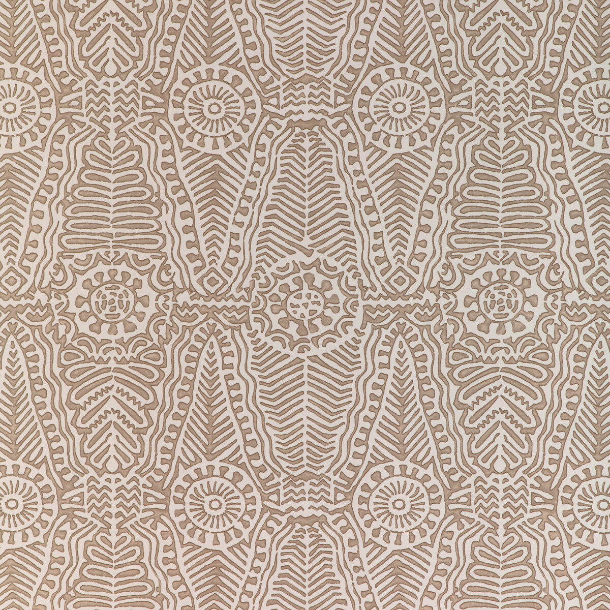 LEE JOFA P2020112.116.0 DRAYTON PAPER BUFF Wallpaper - Eade's Wallpaper