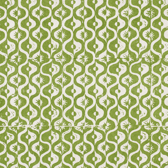 LEE JOFA PBFC-3523.3.0 SMALL MEDALLION WP FERN Wallpaper - Eade's Wallpaper
