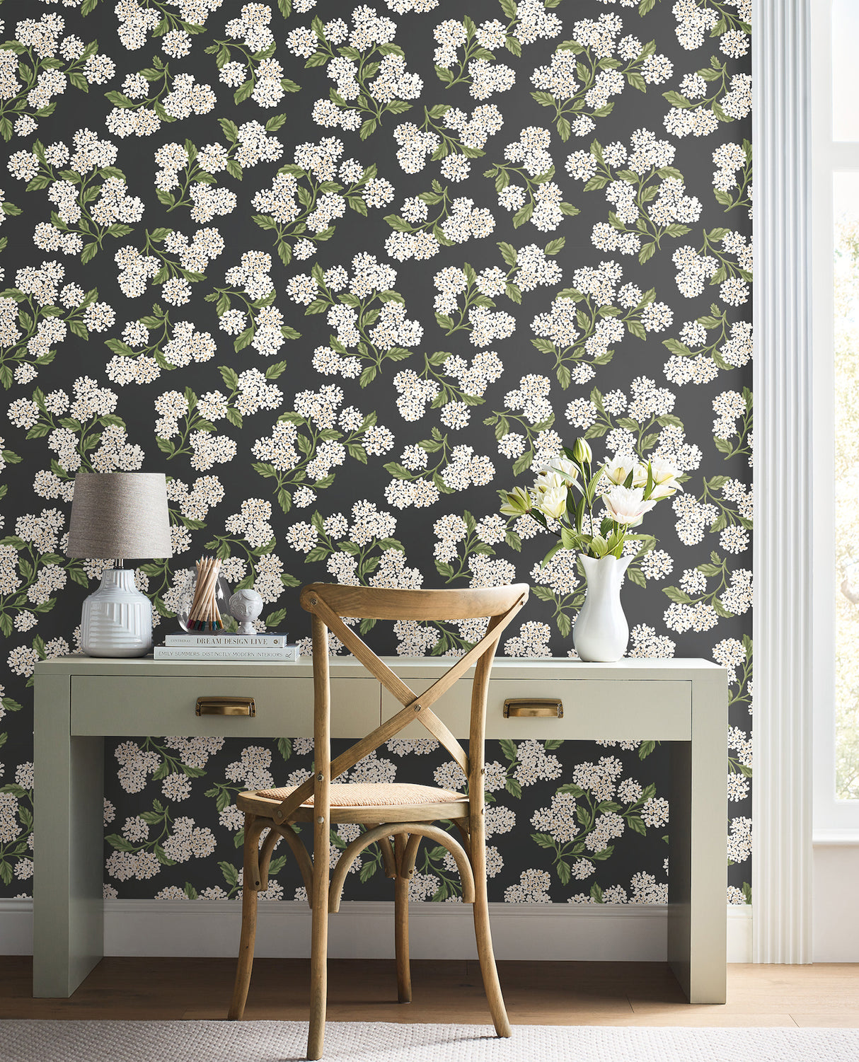 Eade’s Hydrangea Black & White