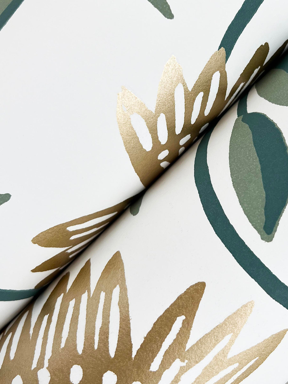 Rifle Paper Co. RF7432 Aster Gold Wallpaper