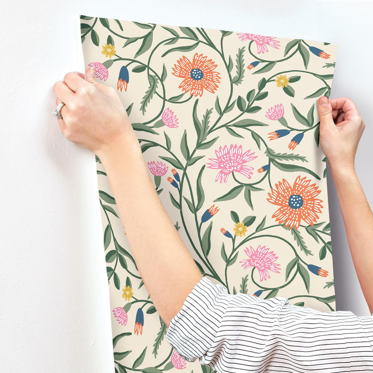 Rifle Paper Co. RF7433 Aster Coral Wallpaper