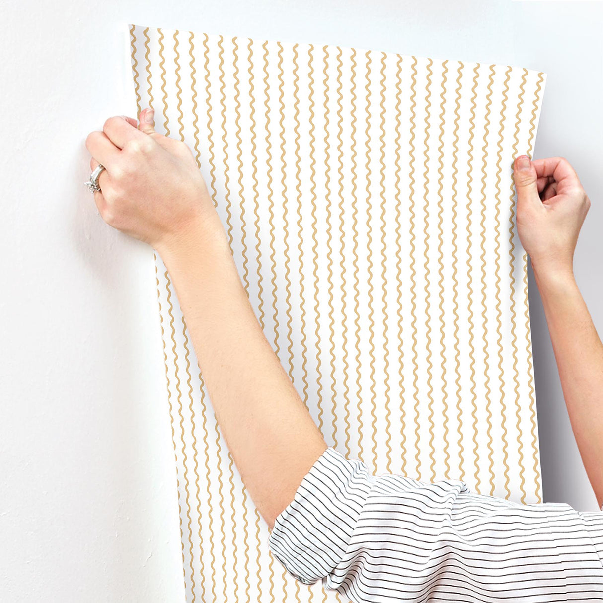 Rifle Paper Co. RF7551 Rickrack Gold Wallpaper