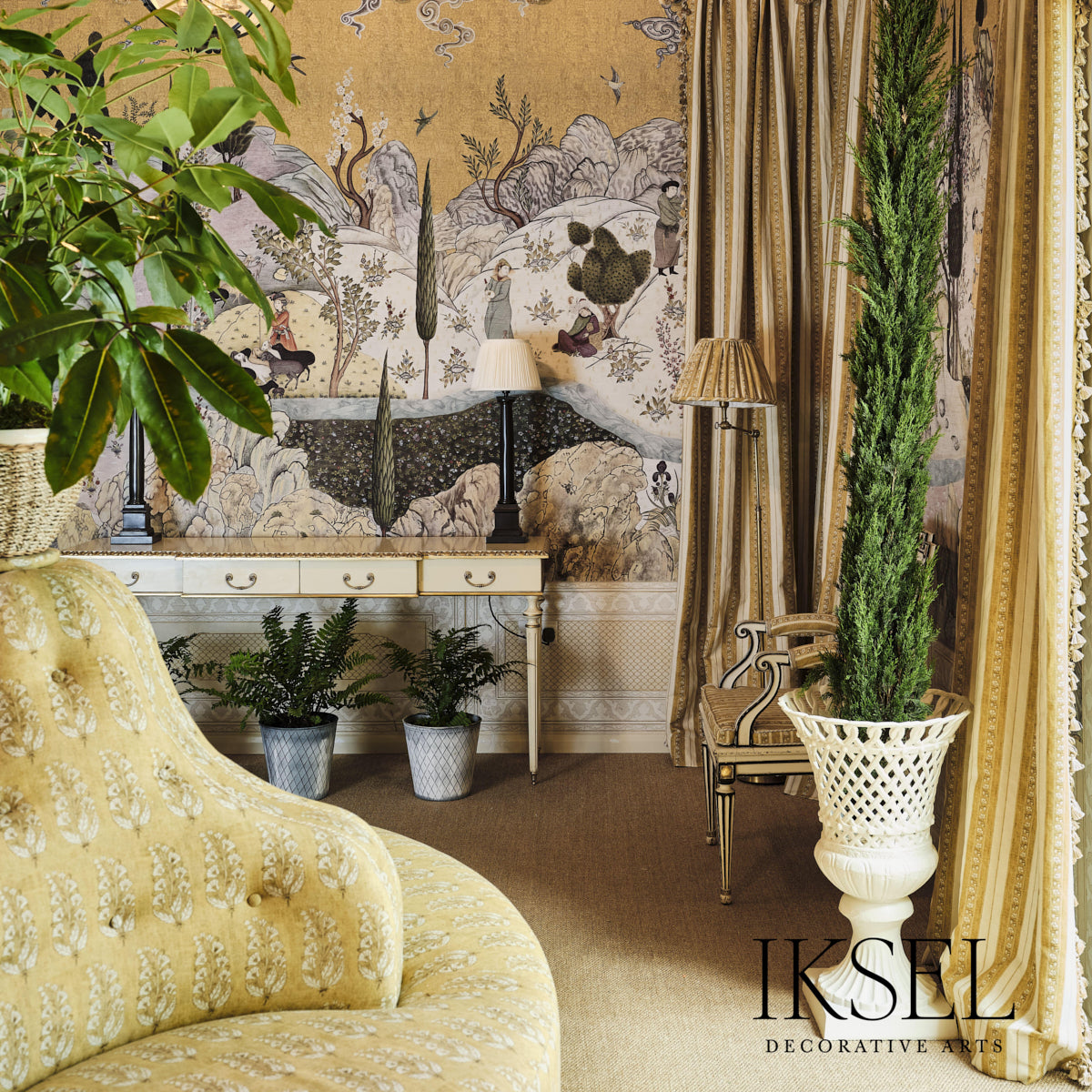 Schumacher RF929CR71 SAFAVID WIDE STRIPE in GOLD Fabric - IK