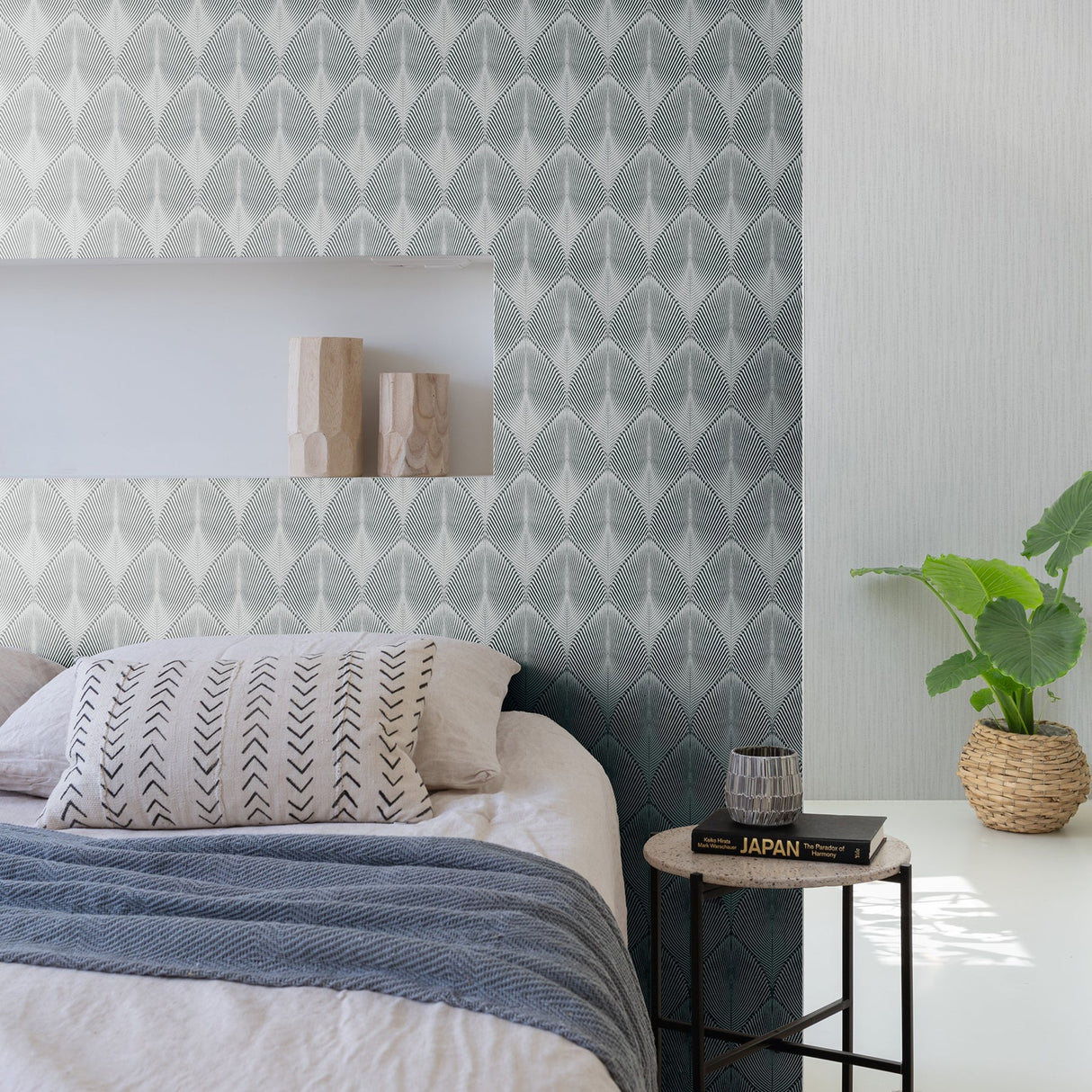 Rasch RH535853 Tirsuli Grey Ogee Wallpaper