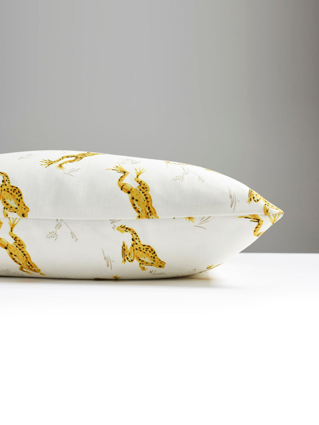 Scalamandre SC 0001CALABPILL CALABASAS CNTY OUTDOOR PILLOW -